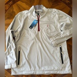 Sun mountain water proof pullovers